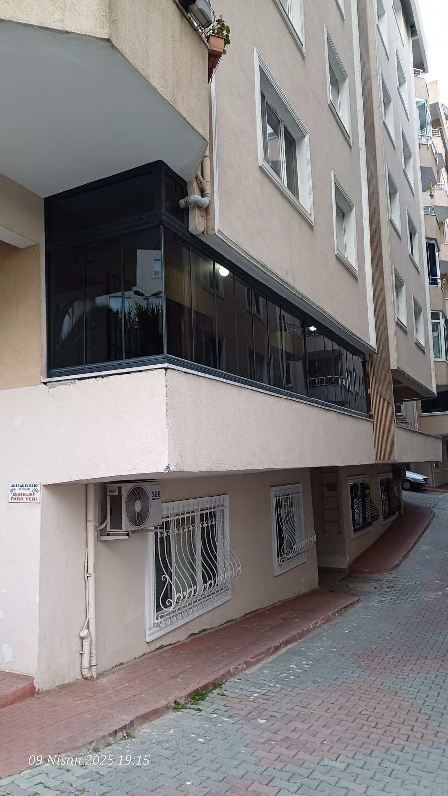 Üsküdar Cam Balkon - Teknik Dizayn Alüminyum