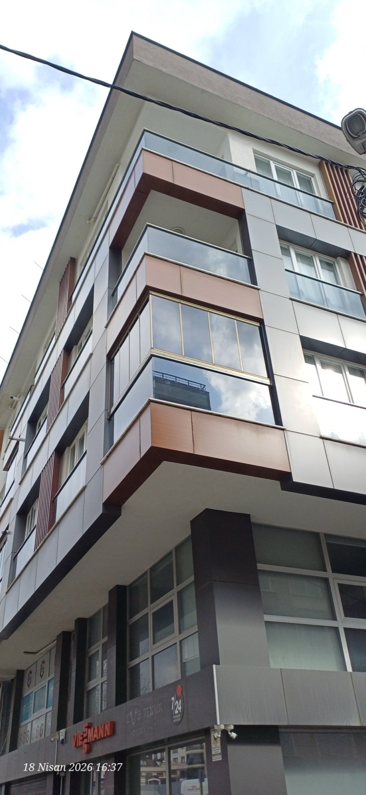 Esenler Cam Balkon - Teknik Dizayn Alüminyum