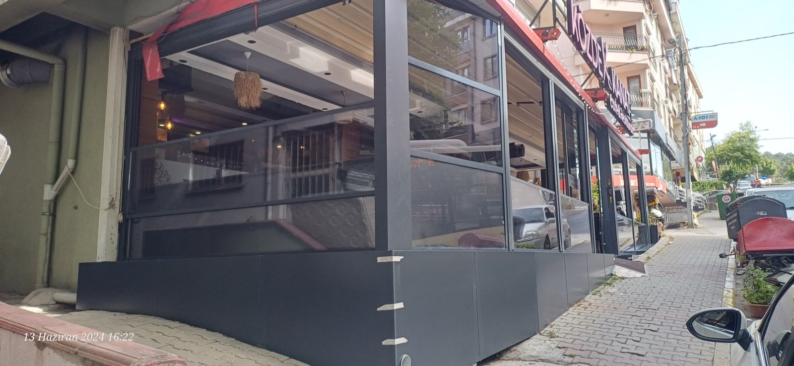 Kağıthane Giyotin Cam Balkon - Teknik Dizayn Alüminyum