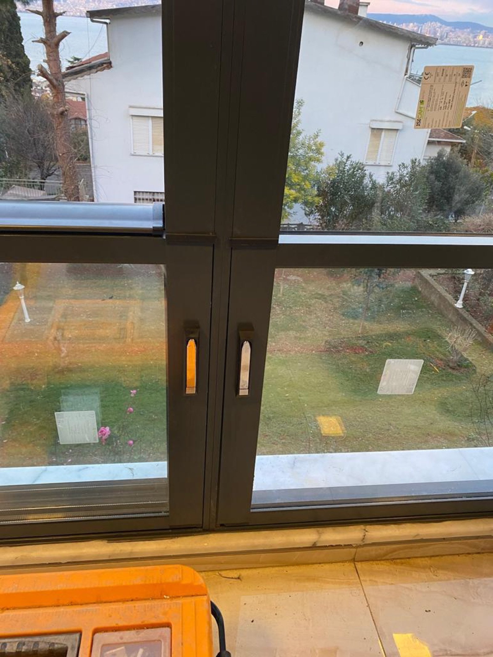 Giyotin Cam mı Katlanır Cam Balkon mu? Hangisi Daha Kullanışlı? - Teknik Dizayn Alüminyum